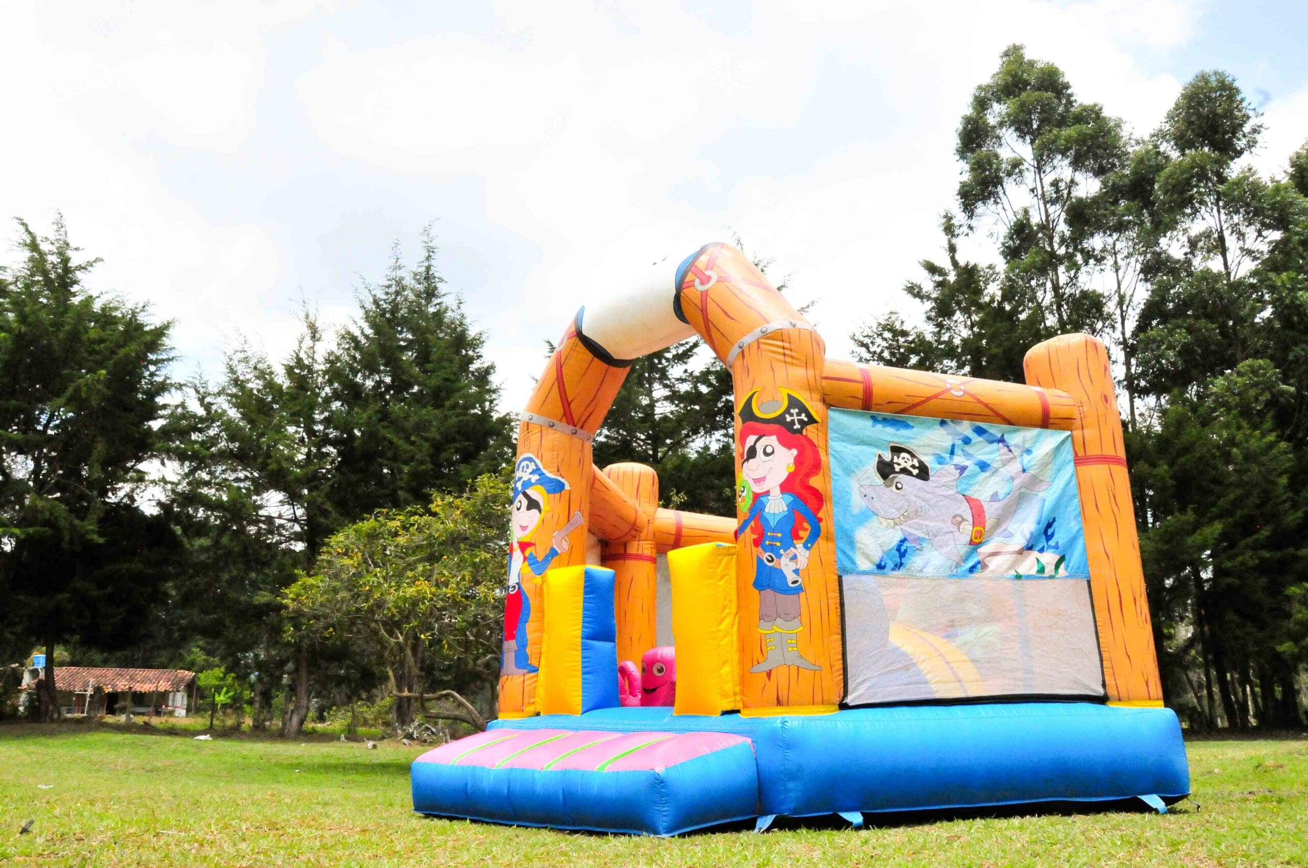 barco-pirata-inflable_pony-park_05