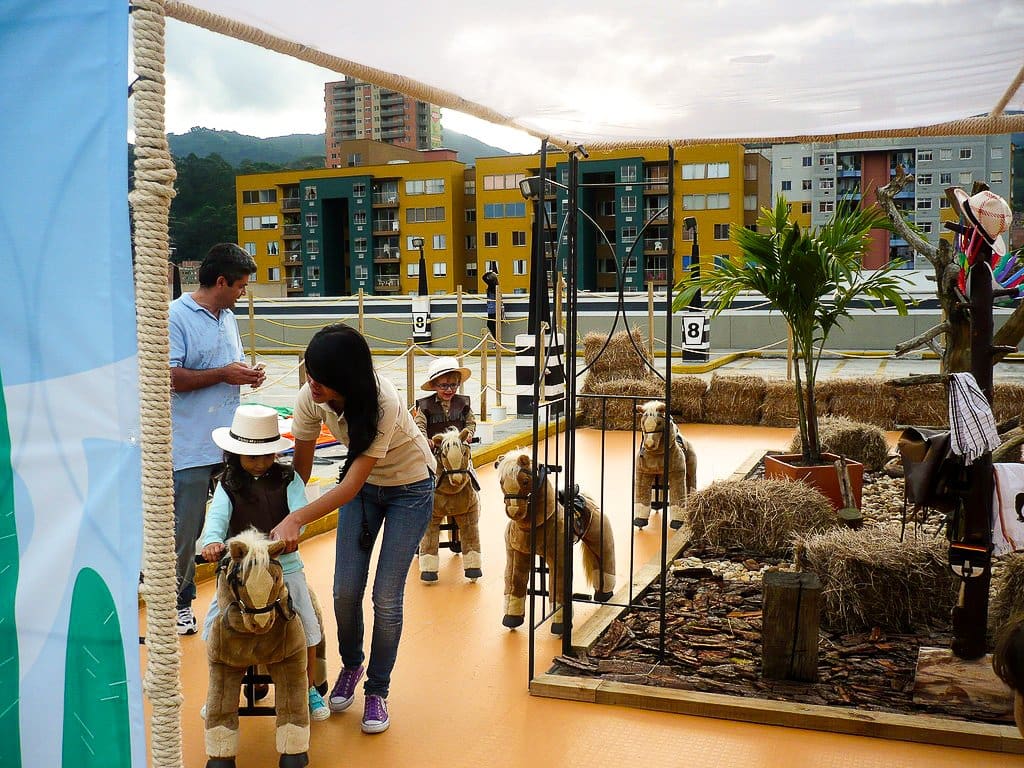 ponys-mecanicos_pony-park_01.jpg