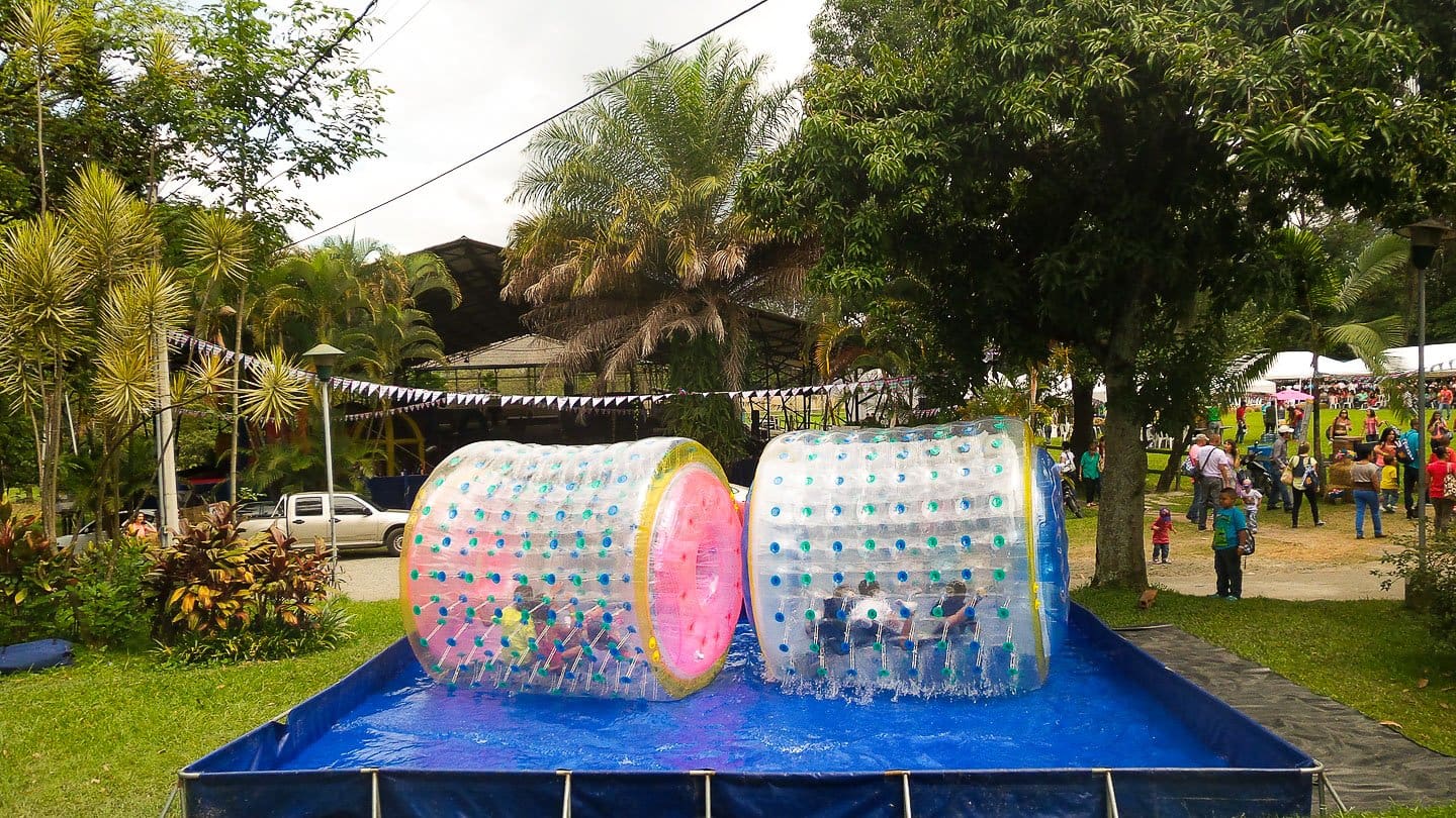 rollos-acuaticos_pony-park_05.jpg