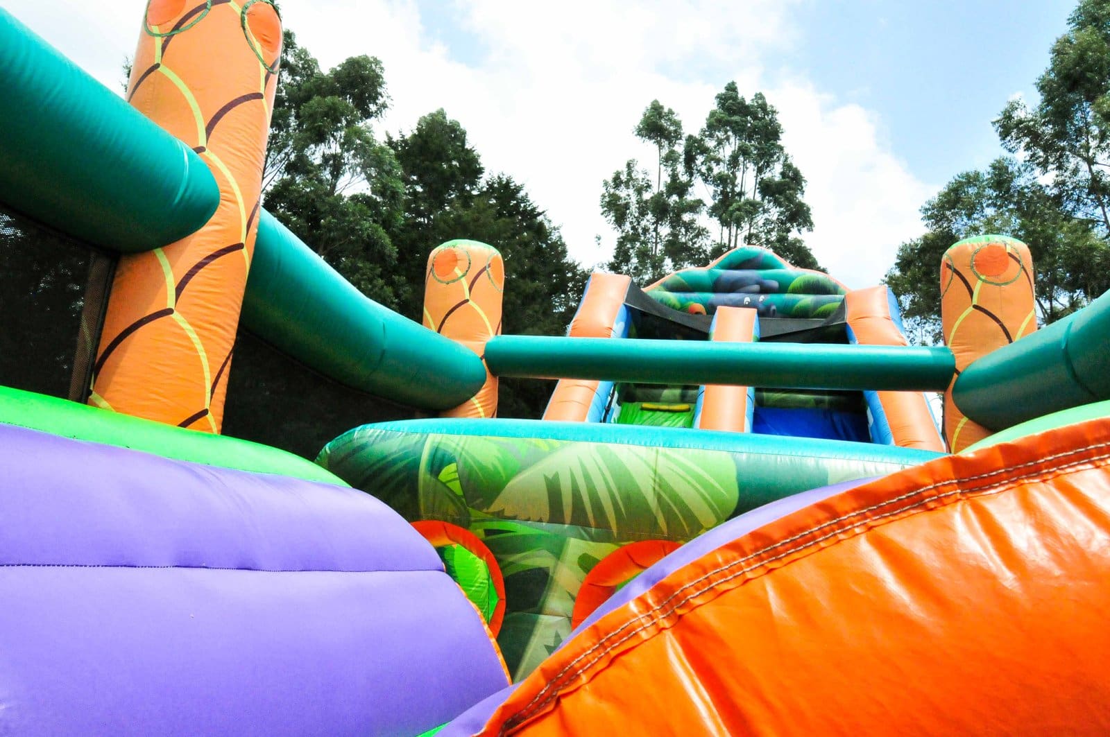 safari-inflable_pony-park_06.jpg