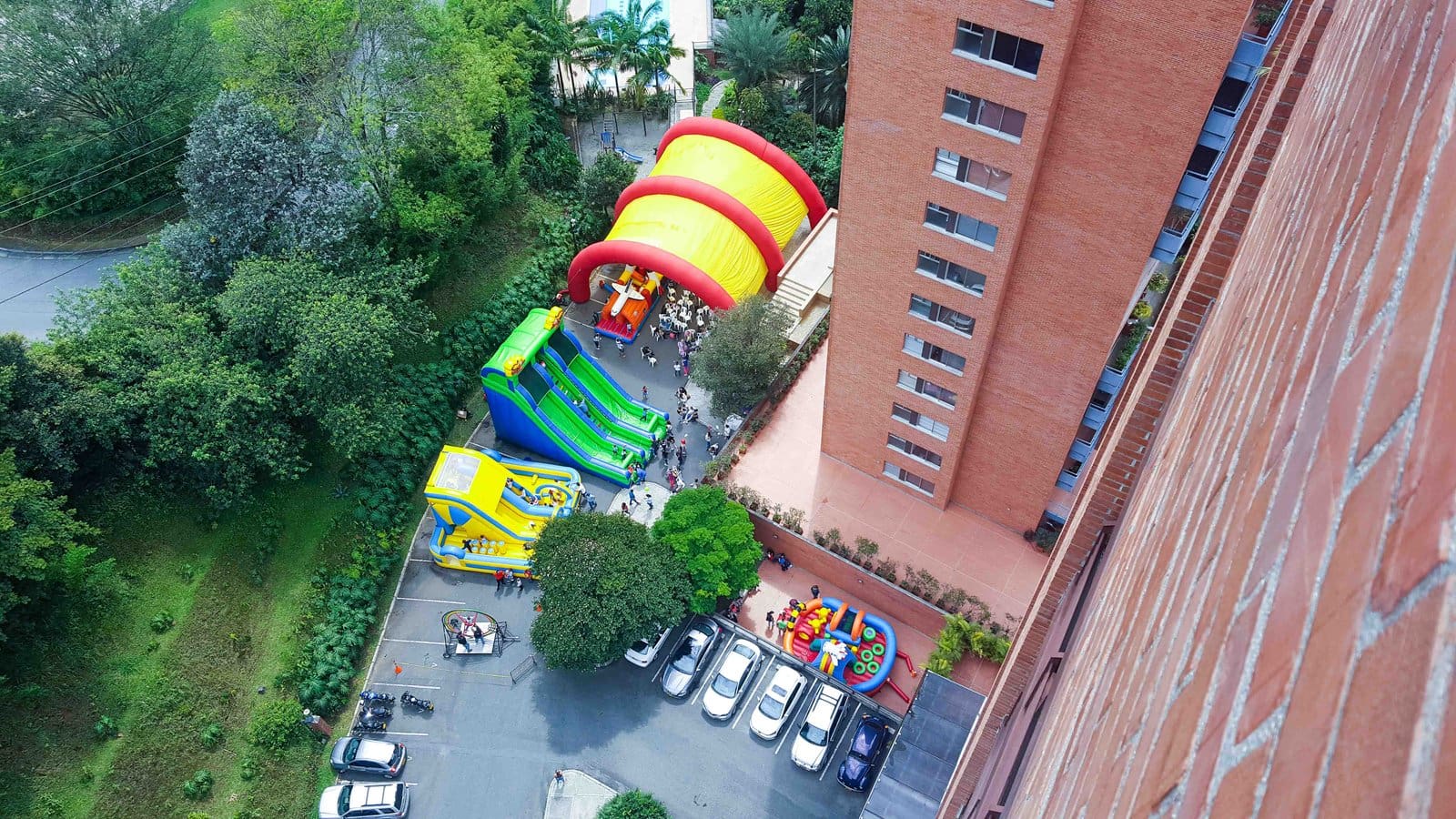 megalaberinto-inflable_pony-park_07.jpg