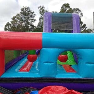 Módulo 4 del inflable El Desafío del Dragón de PonyPark