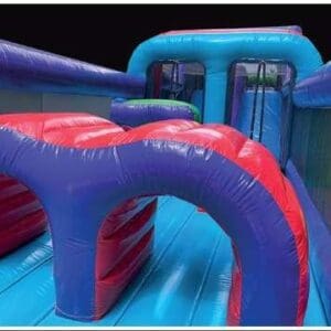 Módulo 6 del inflable El Desafío del Dragón de PonyPark