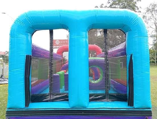 Inflable Desafío Dragón Módulo 6 04 Interior del módulo 6 del Desafío del Dragón instalado en un evento